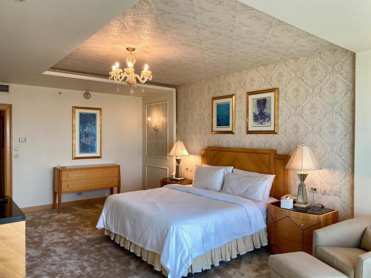 القاهرة Chez Haytham At Four Seasons Nile Plaza Residential Suite المظهر الخارجي الصورة