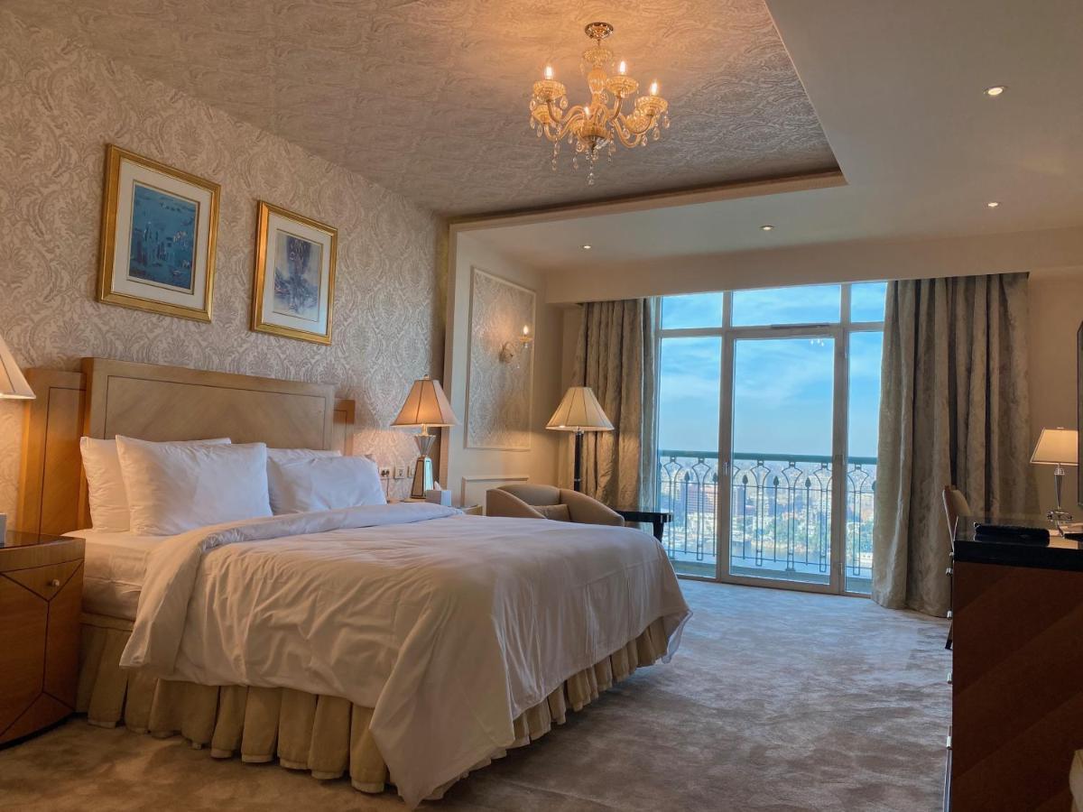 القاهرة Chez Haytham At Four Seasons Nile Plaza Residential Suite المظهر الخارجي الصورة