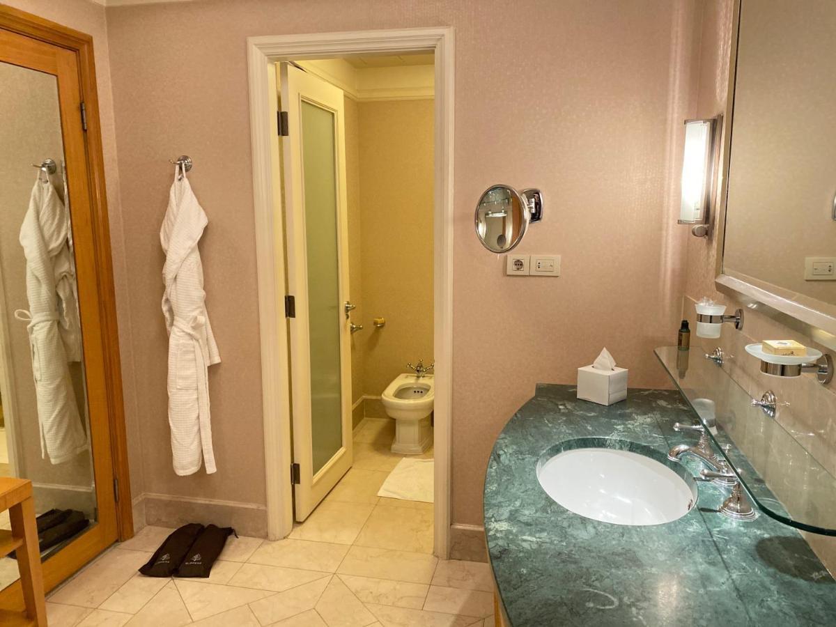 القاهرة Chez Haytham At Four Seasons Nile Plaza Residential Suite المظهر الخارجي الصورة